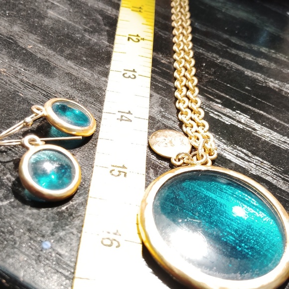 Vintage  stunning Liz necklace and earrings set - Picture 5 of 5